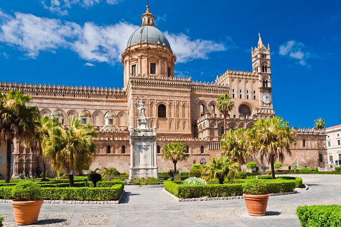 Palermo Scavenger Hunt and Highlights Self Guided Audio Tour - Piazza Pretoria and Quattro Canti