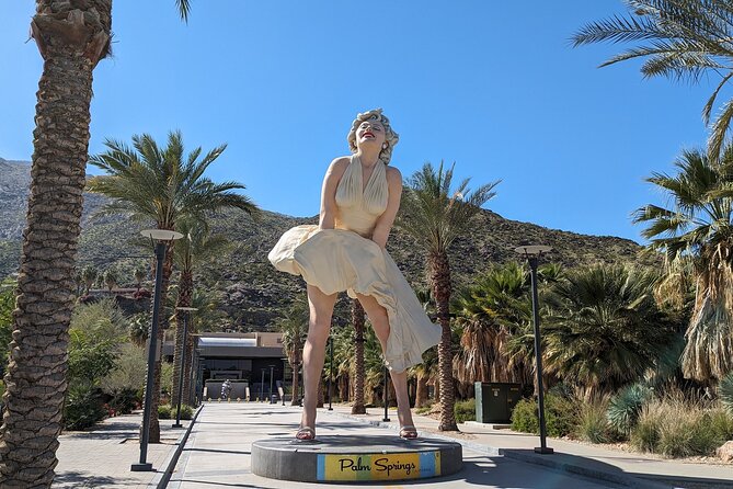 Palm Springs Scavenger Hunt Walking Activity and Game - A Palm Springs walk with a game built in