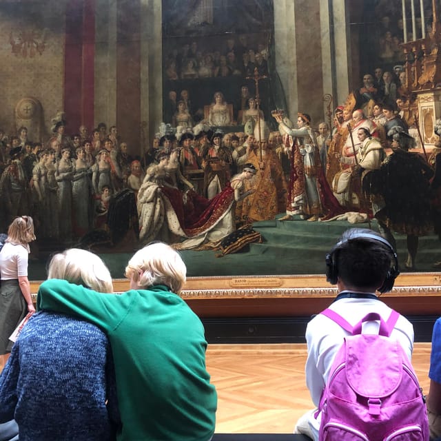 Paris Louvre : Private Treasure Hunt for Families or groups - Mona Lisa: a famous face with a job to do