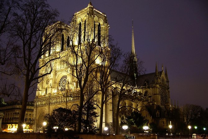 Paris Murder Mystery: Death on the Seine Quest and Tour - Reaching 18 Rue Chanoinesse