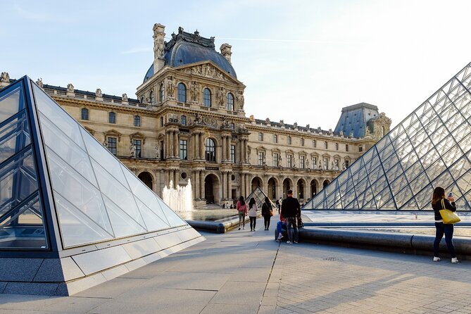Paris Scavenger Hunt and Highlights Self-Guided Tour - Who gets the best value for $8.13
