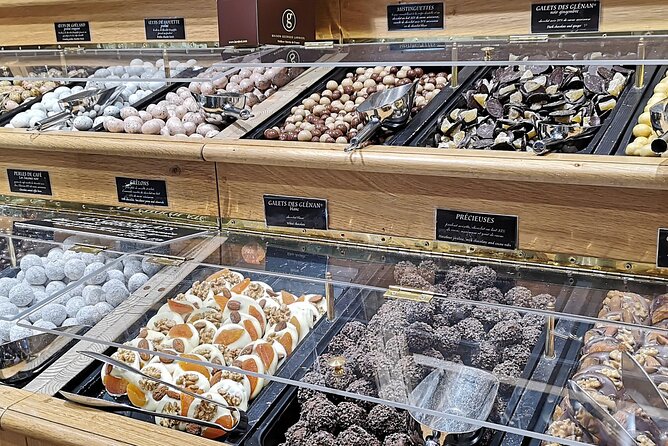 Paris Sweet & Chocolate Family Treasure Hunt - Finishing with a drink or summer ice cream