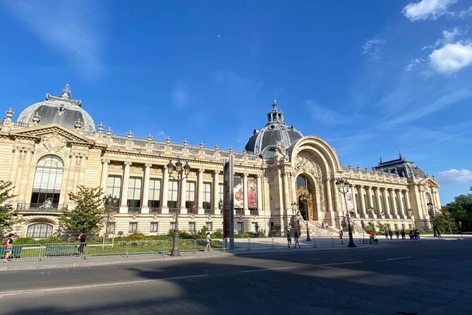 Paris Treasure Hunt – Explore the Seine from Louvre to Eiffel - Pont Alexandre III and the grand Paris photo stops