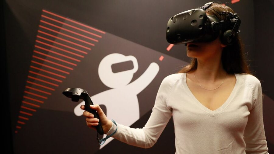Paris: Virtual-Reality Escape Room Adventure - A cinematic escape game near the Citadines Hotel
