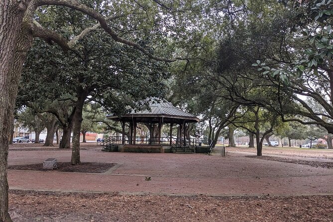 Pensacola Most Haunted Ghost Tour & Scavenger Hunt - What the $30 price includes