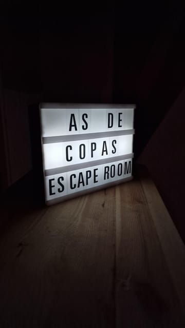 Porto: Ace of Cups Escape Room Expereince - The Wonderland theme and the surprise factor