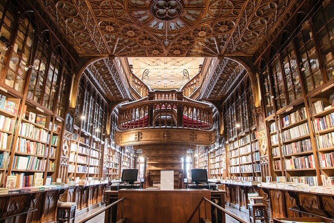 Porto Scavenger Hunt and Sights Self-Guided Tour - What the flexible timing means for your day