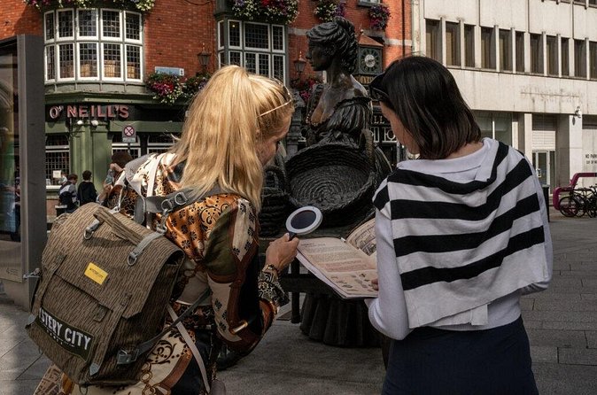 Private Dublin Treasure Hunt Self Guided Tour - Traditional pubs as puzzle locations