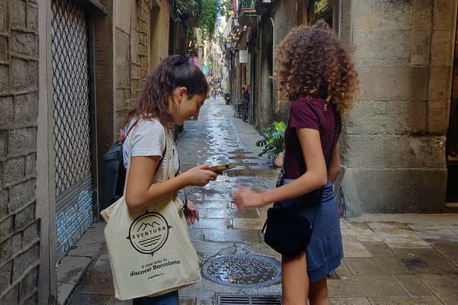 Private Family Treasure Hunt | Guided, fun & 100% Offline | Xventura Barcelona - The Arc de Triomf and a change of scenery