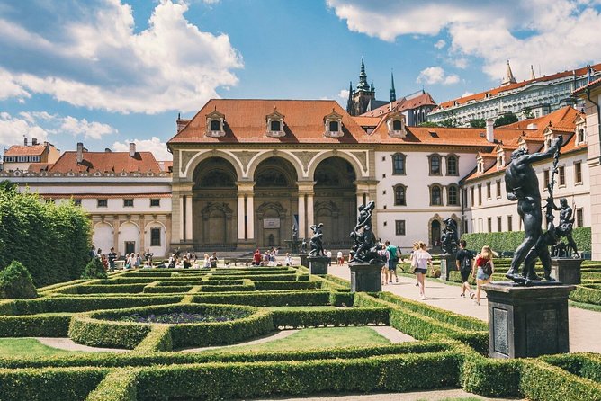 Private Lesser Town tour - Historical Treasure Hunt - Starting in central Prague