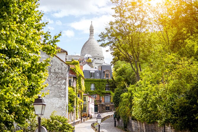 Private Scavenger Hunt in Montmartre - Montmartre as a giant outdoor mystery
