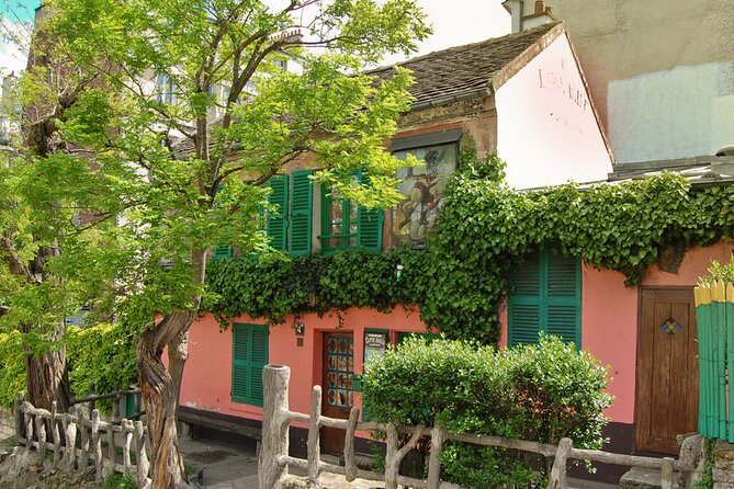 Private Scavenger Hunt in Montmartre - Competition, teamwork, and the final ranking