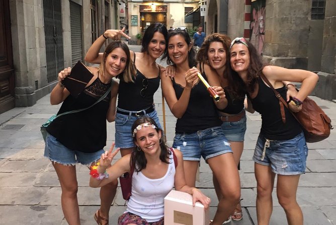 Private Treasure Hunt The Explorer | Guided, fun & 100% Offline | Xventura - A Columbus mystery in Barcelona’s old streets