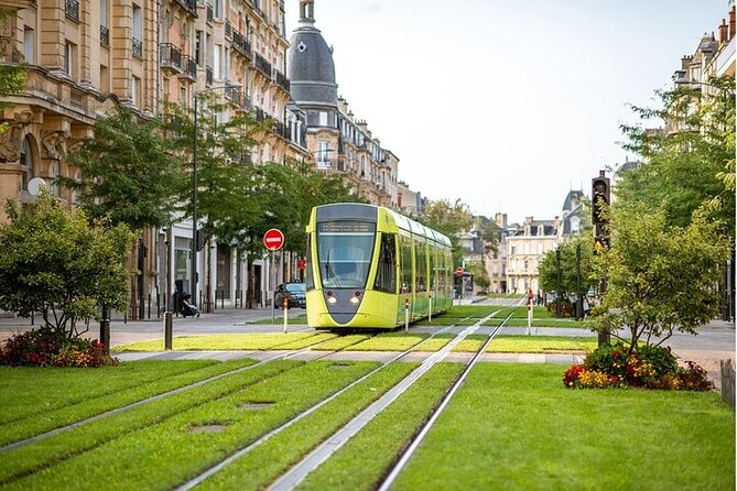 Reims Scavenger Hunt and Highlights Self Guided Audio Tour - Notre-Dame de Reims, the routes main sight