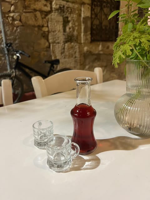 Rethymno Scavenger Hunt: Pirates, Food, Alcohol & Treasures - Who will enjoy this most