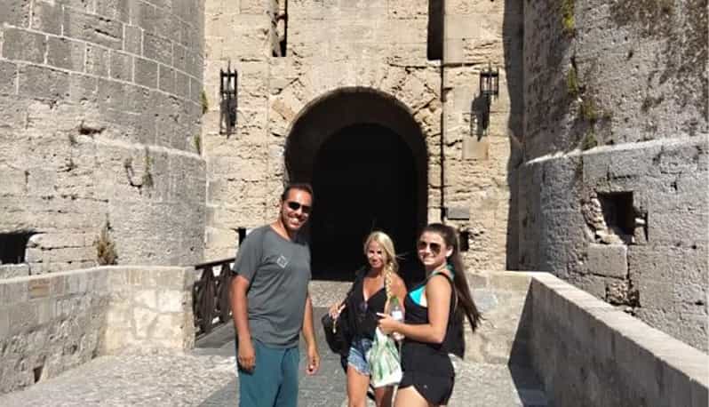 Rhodes: Private Medieval City Treasure Hunt with Food Stop - How the guide fits into the experience