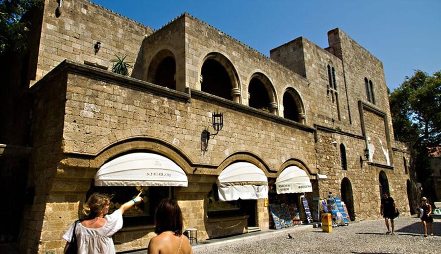Rhodes: Private Medieval City Treasure Hunt with Food Stop - Is $112 per person good value?