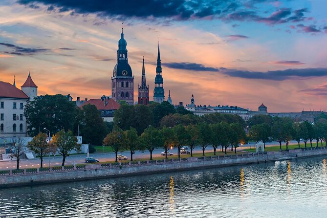 Riga Scavenger Hunt and Highlights Self Guided Audio Tour - Freedom Monument and Laima Clock