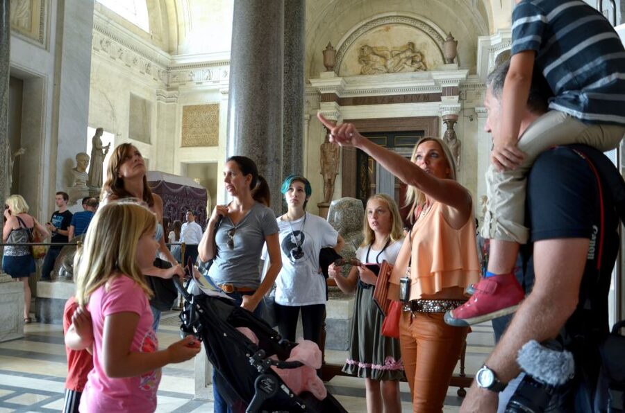 Rome: 2.5-Hour Family Vatican Highlight Scavenger Hunt - Key points for families planning the Vatican