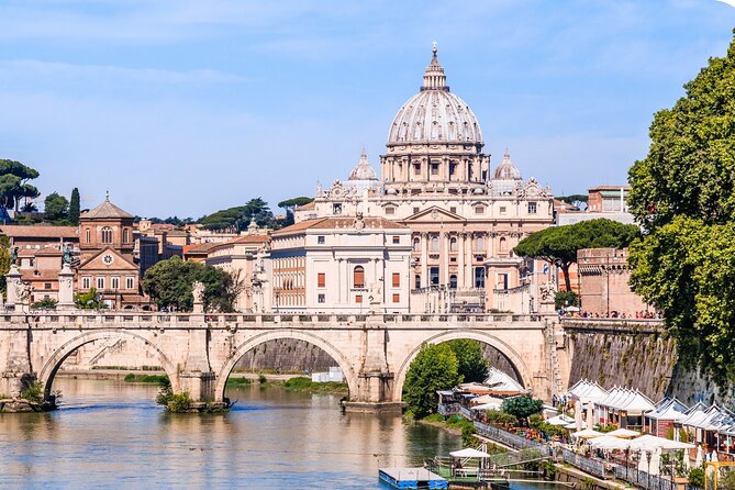 Rome Scavenger Hunt and Highlights Self-Guided Tour - Why the app format works for families and private groups