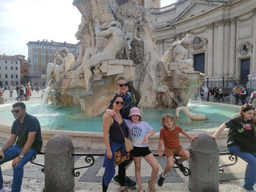 Rome: Scavenger Hunt For Kids with Prizes around City Center - Meeting the guide at Piazza Mignanelli