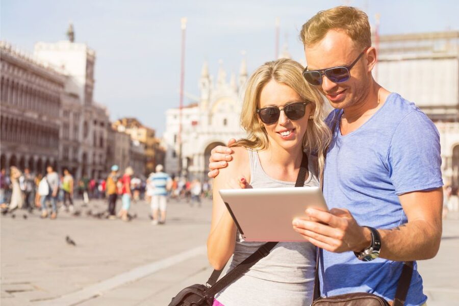 Rome: Scavenger Hunt Self-Guided Tour - Piazza Navona and a movie connection