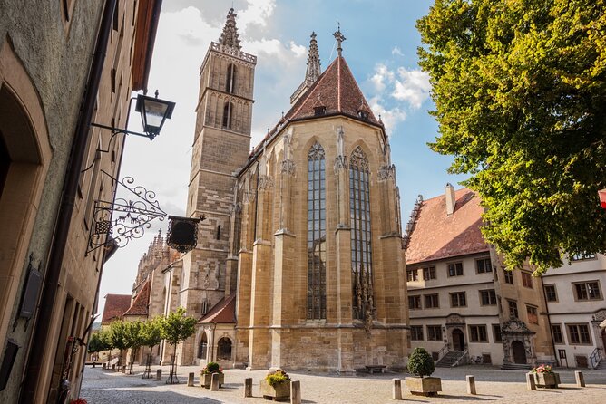 Rothenburg Scavenger Hunt and Sights Self-Guided Tour - St. James Church and the questions behind the sights