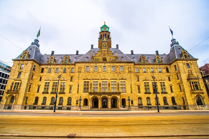 Rotterdam Scavenger Hunt and Highlights Self Guided Audio Tour - City Hall and the first clues
