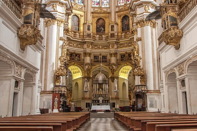 Royal Secrets of Granada: Self-Guided Dynasty Puzzle Quest - A royal puzzle from Granada Cathedral to the Alhambra