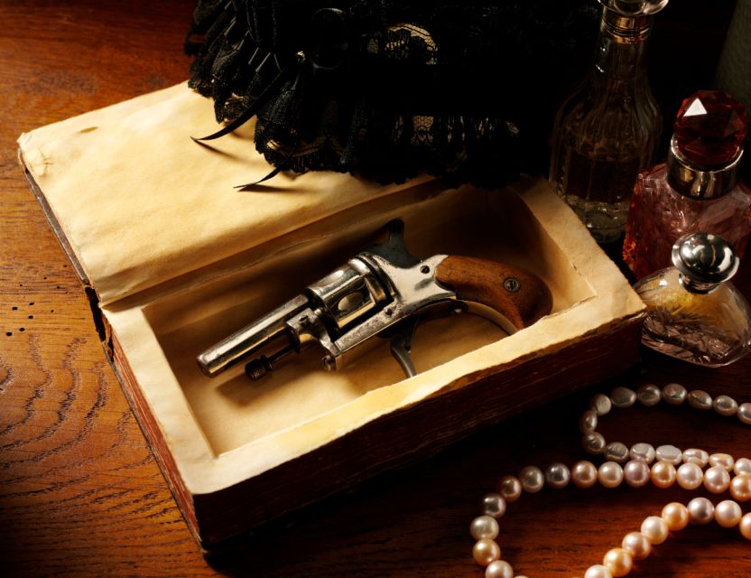 San Francisco: Vintage Murder Mystery Guided Walking Tour - Poisoned chocolate and the heart throb killer