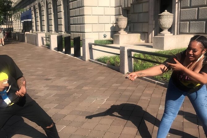Scavenger Hunt Adventure in Ottawa by Wacky Walks - A remote host keeps the game moving