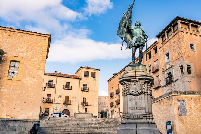 Segovia Scavenger Hunt and Sights Self-Guided Tour - English, private groups, and the social side