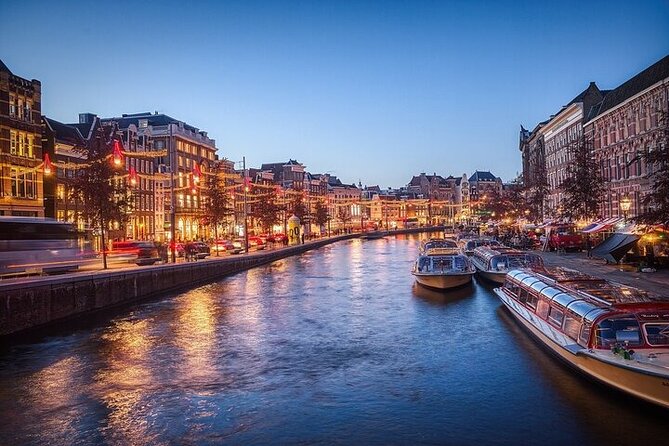 Self-Guided Mystery Hunt by Dam Square in Amsterdam - Passing the Beurs van Berlage