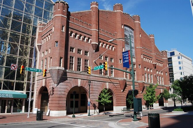 Self Guided Richmond Scavenger Hunt: City Center Spectacles - What happens during the two-hour route