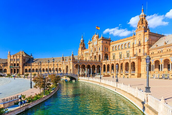 Seville Scavenger Hunt and Highlights Self Guided Audio Tour - Plaza de España and Parque de María Luisa