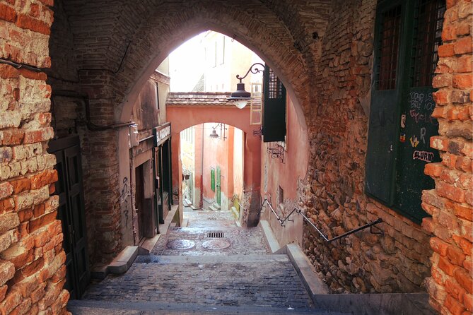 Sibiu Old Town Exploration Game and Self-Guided Tour - Big Square, Piața Mare, and the final stretch