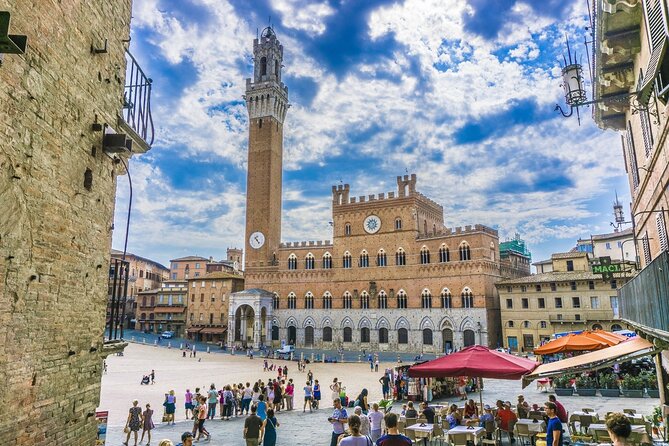 Siena Scavenger Hunt and Highlights Self Guided Audio Tour - The Facciatone and Battistero di San Giovanni