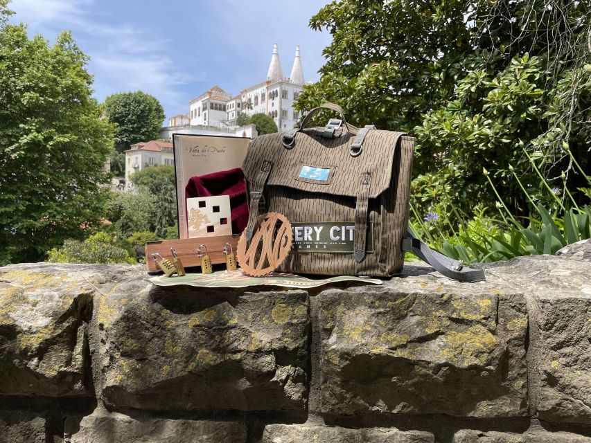 Sintra: Treasure Hunt & Walking Tour "The King's Secret" - Sintra Palace and the royal story