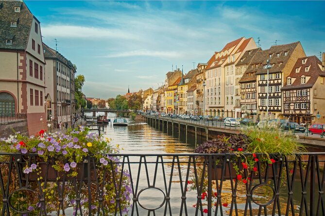 Strasbourg Scavenger Hunt and Highlights Self-Guided Audio Tour - Notre Dame Cathedral and Palais Rohan