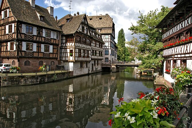 Strasbourg Scavenger Hunt and Highlights Self-Guided Audio Tour - Place Kléber and the city’s modern center