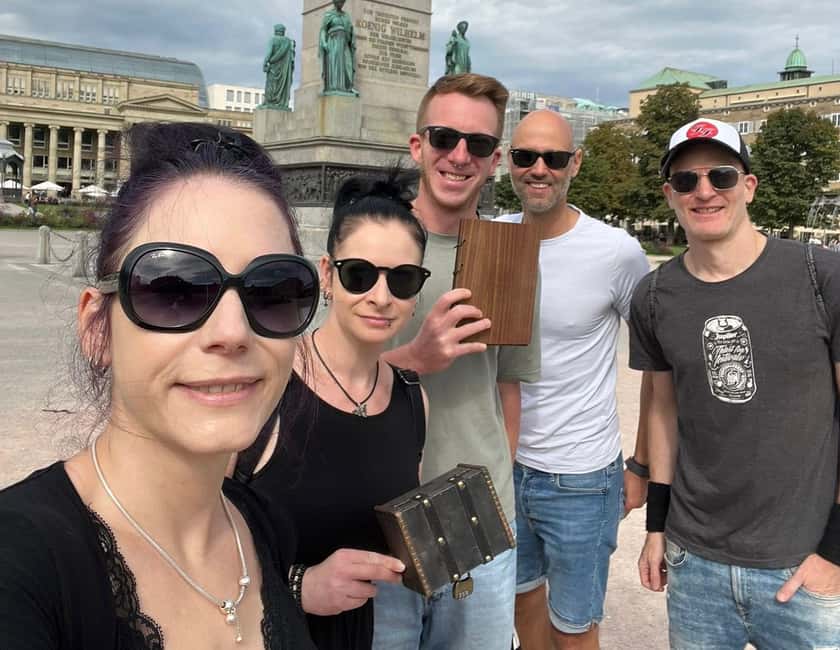 Stuttgart: Outdoor Escape Game - exciting puzzle tours about the city's history - Choosing between the Wilhelm and Max cases