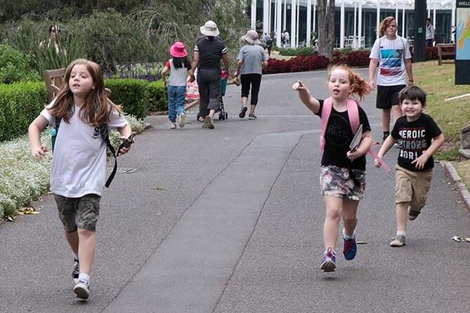 Sydney - The Mad Botanist Scavenger Hunt For Kids & Families. - Plant facts with a playful reason to look around