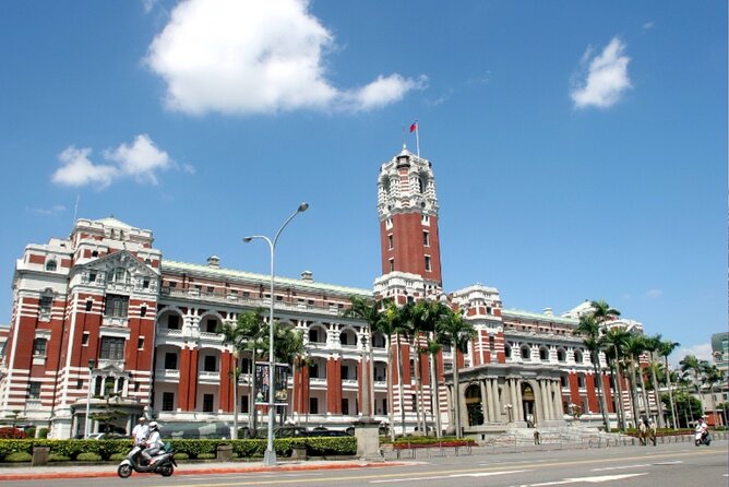 Taipei Scavenger Hunt and Sights Self-Guided Tour - Finding Taipei’s sights through clues