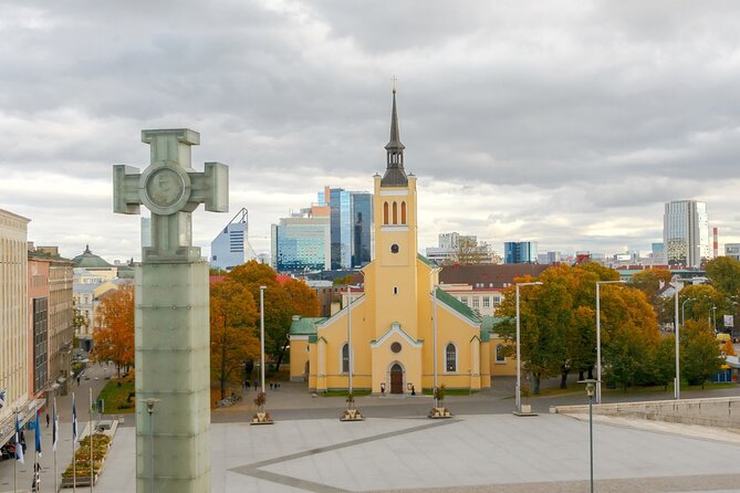 Tallinn Scavenger Hunt and Highlights Self Guided Audio Tour - Eduard Vilde and Freedom Square
