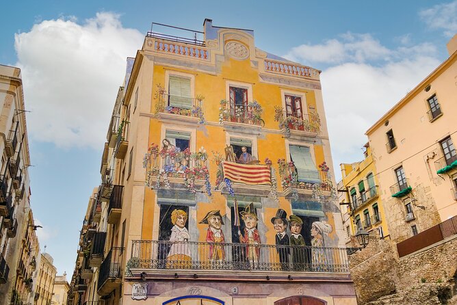 Tarragona Scavenger Hunt and Sights Self-Guided Tour - Sedassos Square, color, and a natural pause