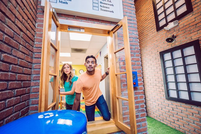 The Escape Game: Epic 60-Minute Adventures at Grapevine Mills - What the game guide does for your team