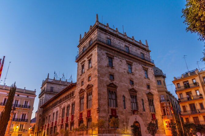 The Gothic Trail – Ghosts of Barcelona Exploration Game - Three clue-based discoveries after the main landmarks