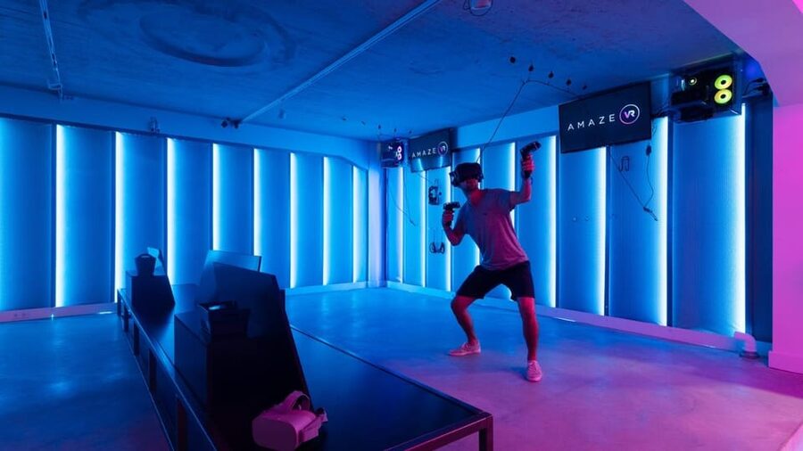 The Hague: VR Escape Room for 2 - 4 people - The seven scenarios and how the game works