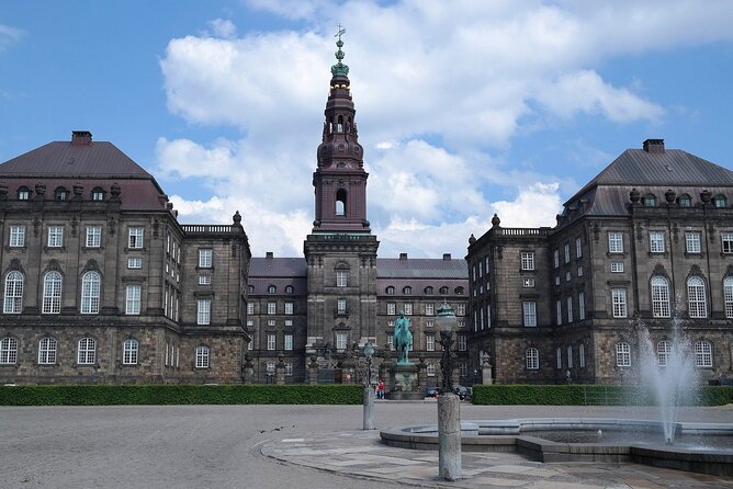 The Murder by Christiansborg Palace: Interactive Mystery Hunt - The clever appeal of solving your way through Copenhagen
