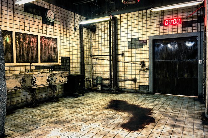 The Official SAW Escape Room in Las Vegas - Who should book the Official SAW Escape